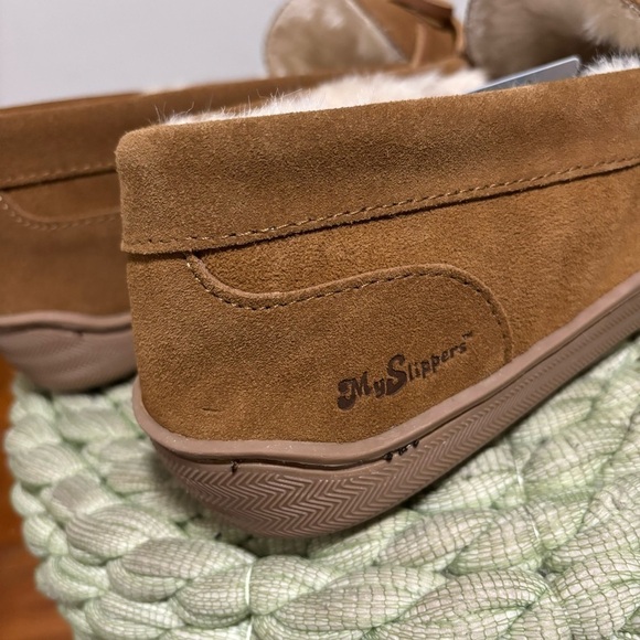 My Slippers Men's Moccasin Slippers My Pillow Chestnut Brown Suede Faux Fur NWT - Picture 6 of 10